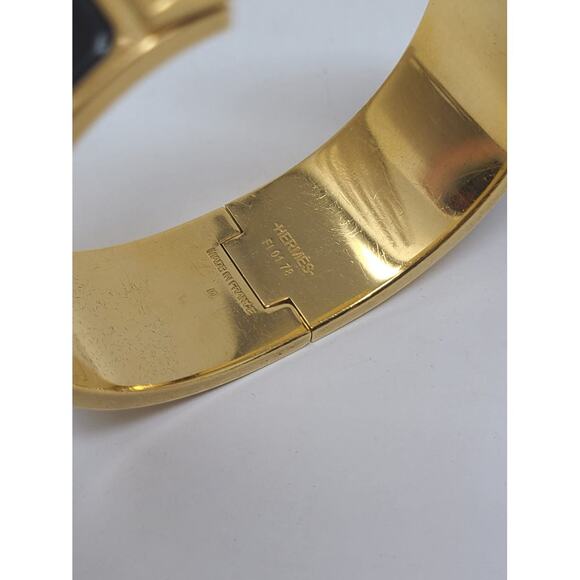 Hermès Black Enamel 18k Gold Plated Clic Clac H bracelet - Picture 10 of 10